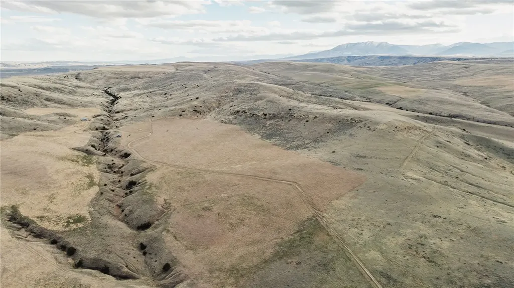 Tbd Elbow Creek Roberts MT 59070