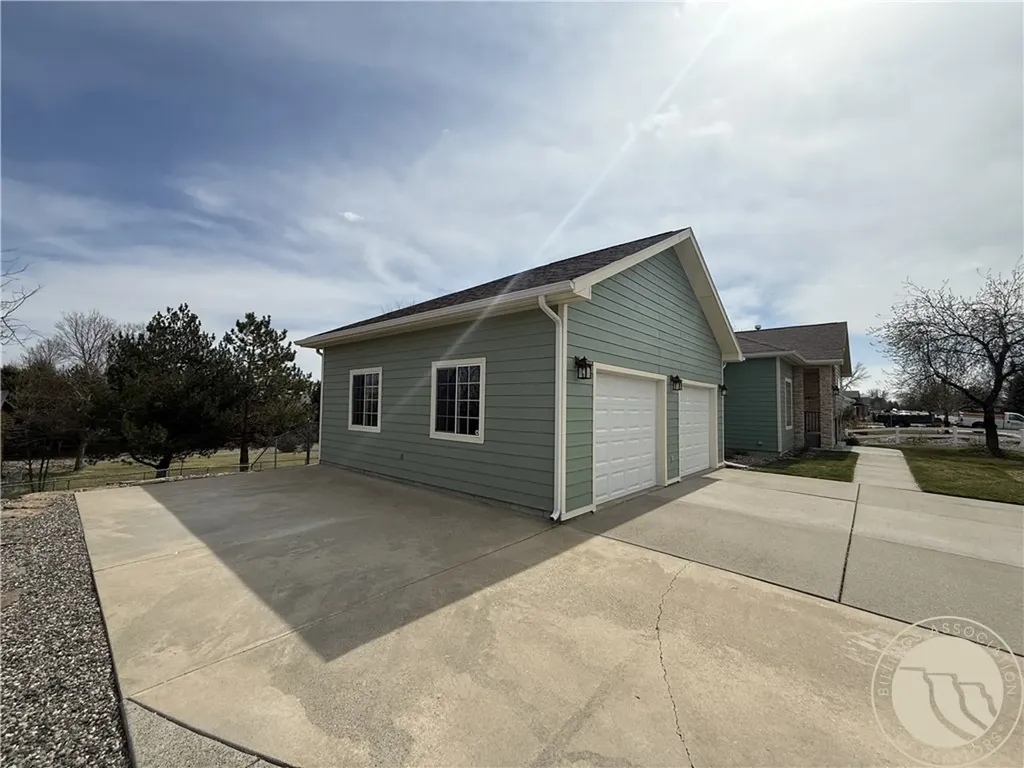 2243 Interlachen Drive Billings MT 59105
