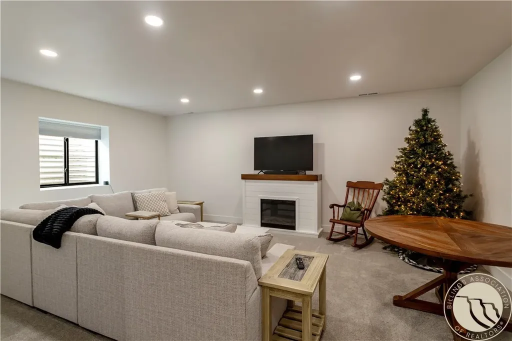 2530 Hunter Hall Street Billings MT 59106