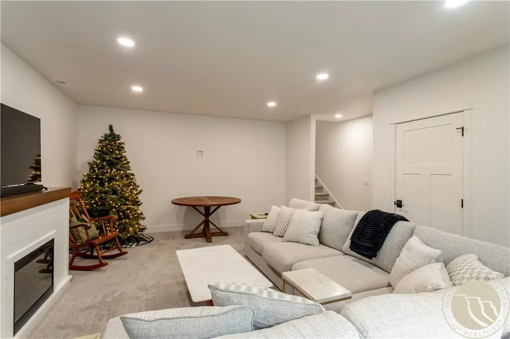 2530 Hunter Hall Street Billings MT 59106
