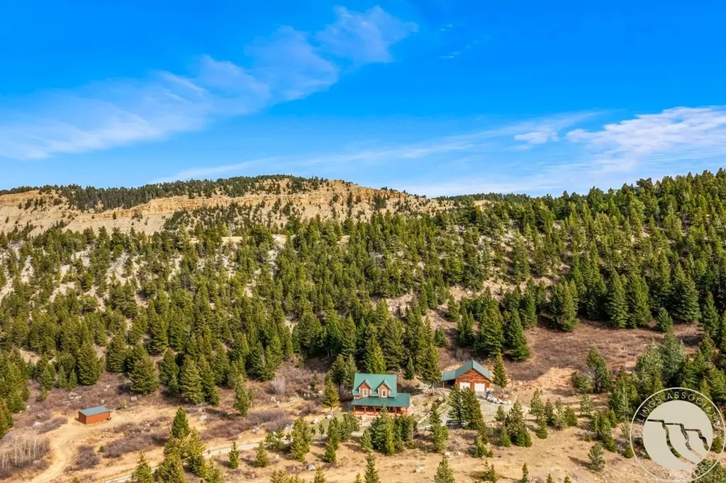 23 Cheyenne Trail Nye MT 59061