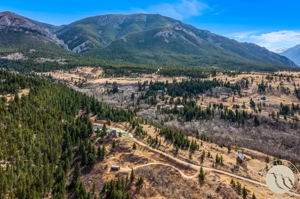 23 Cheyenne Trail Nye MT 59061
