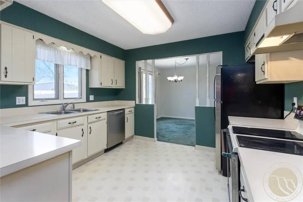2002 Glendale Lane Billings MT 59102