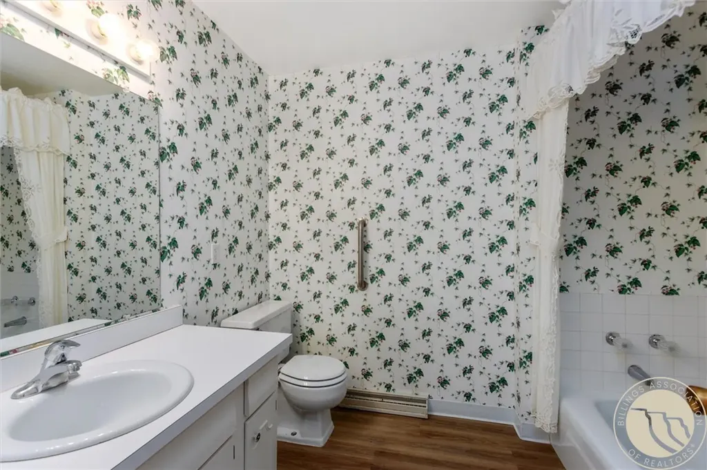 2002 Glendale Lane Billings MT 59102