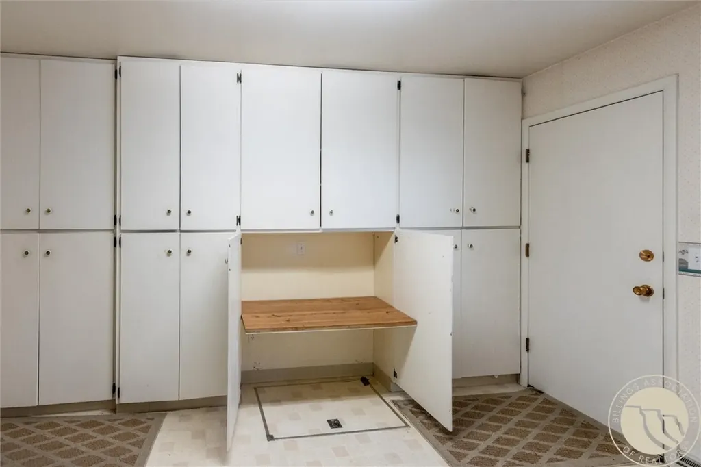 2002 Glendale Lane Billings MT 59102