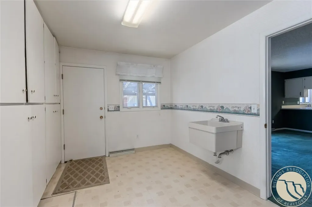 2002 Glendale Lane Billings MT 59102