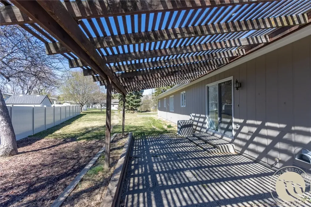 2002 Glendale Lane Billings MT 59102