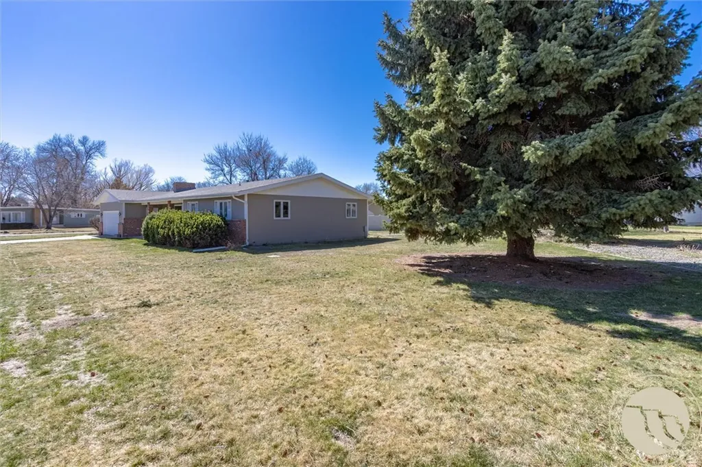 2002 Glendale Lane Billings MT 59102