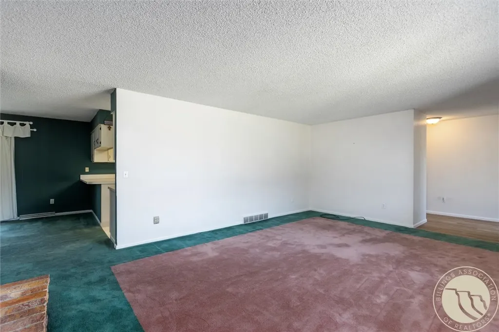 2002 Glendale Lane Billings MT 59102