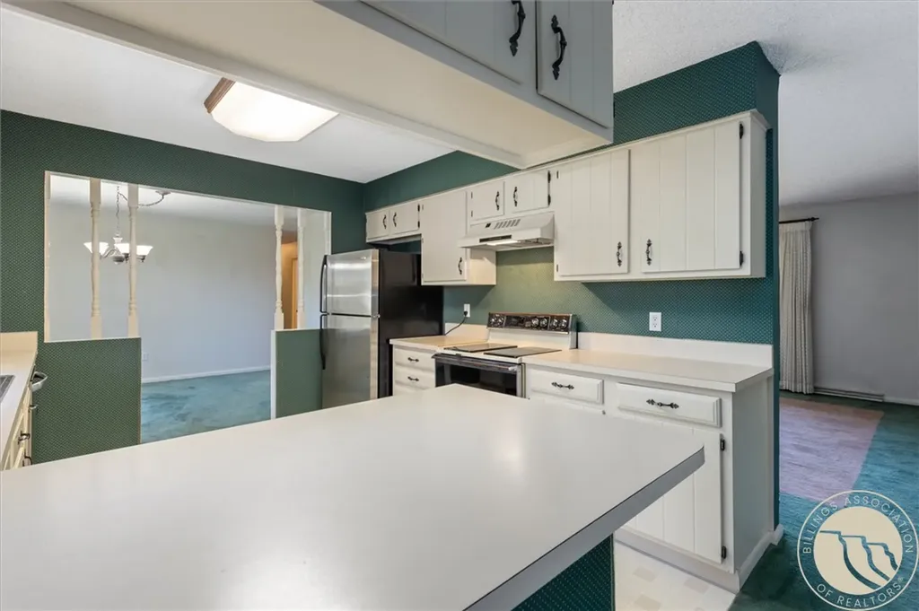 2002 Glendale Lane Billings MT 59102