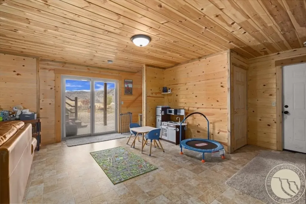 112 Pishkun Road Fishtail MT 59028