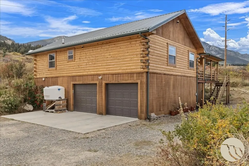112 Pishkun Road Fishtail MT 59028