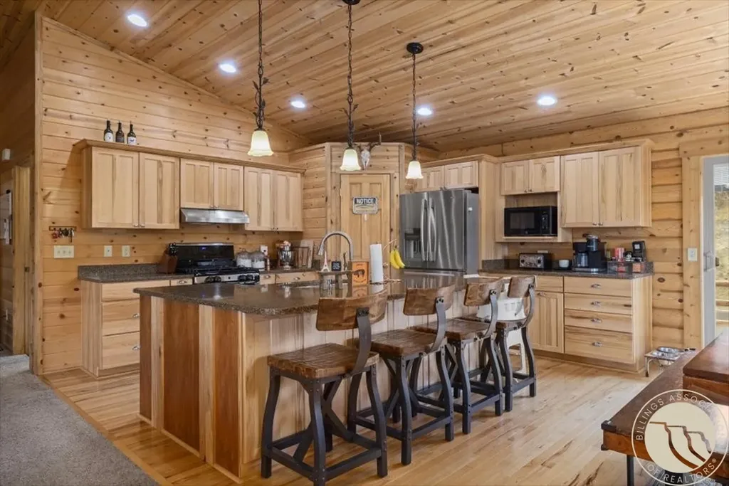 112 Pishkun Road Fishtail MT 59028