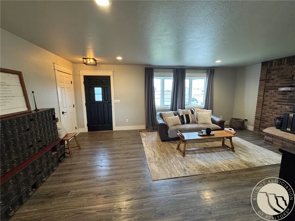 2759 N 13th Road Worden MT 59088