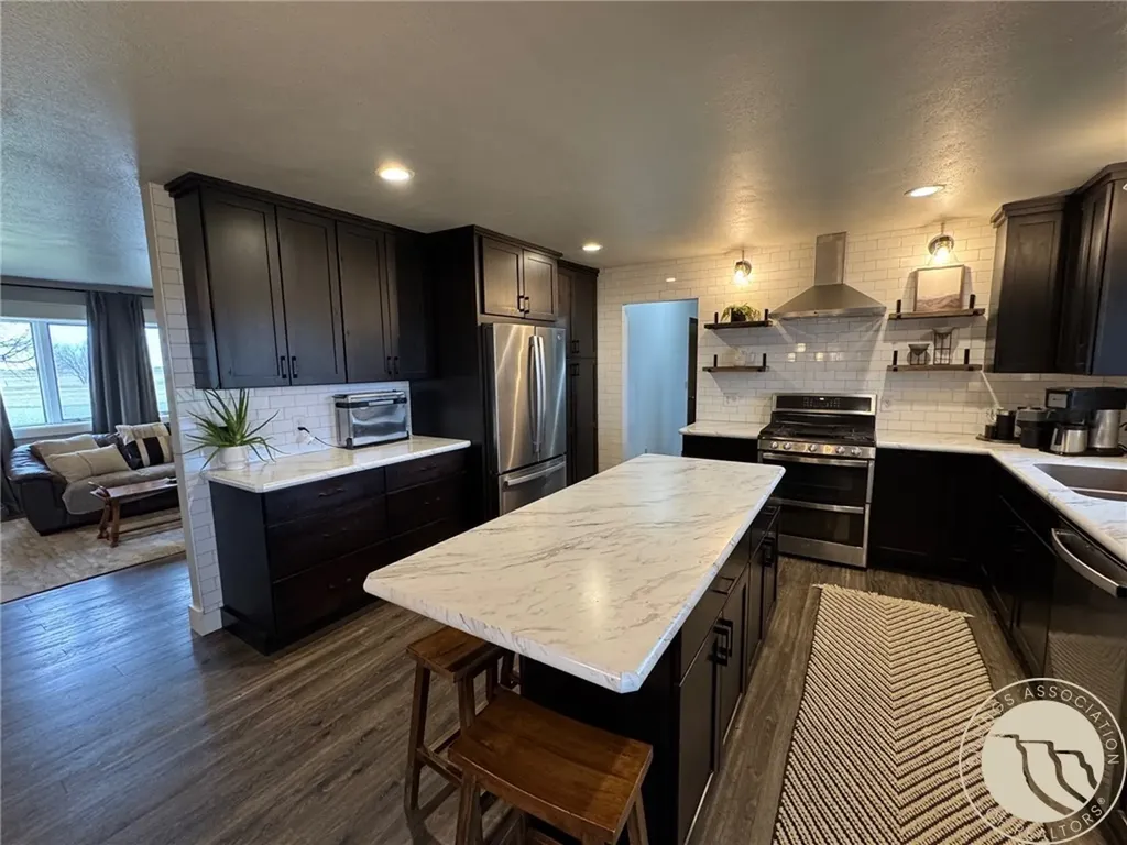 2759 N 13th Road Worden MT 59088