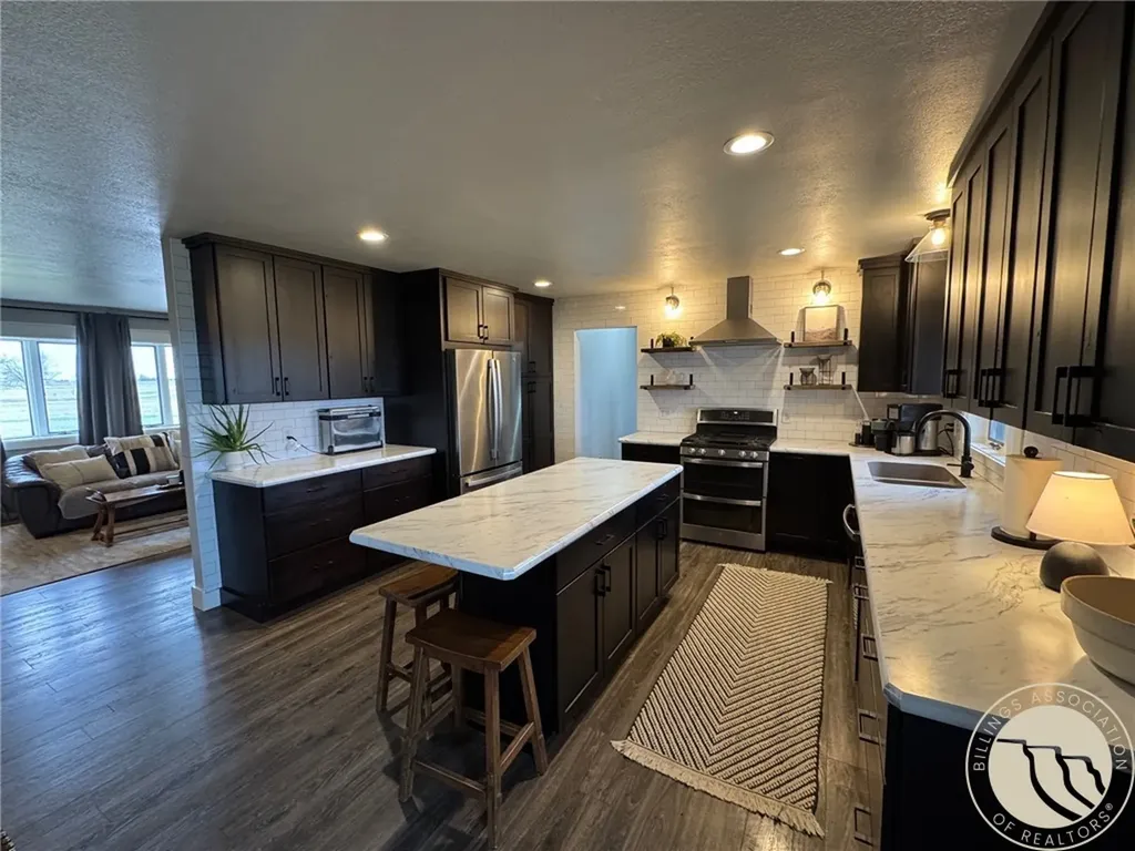 2759 N 13th Road Worden MT 59088
