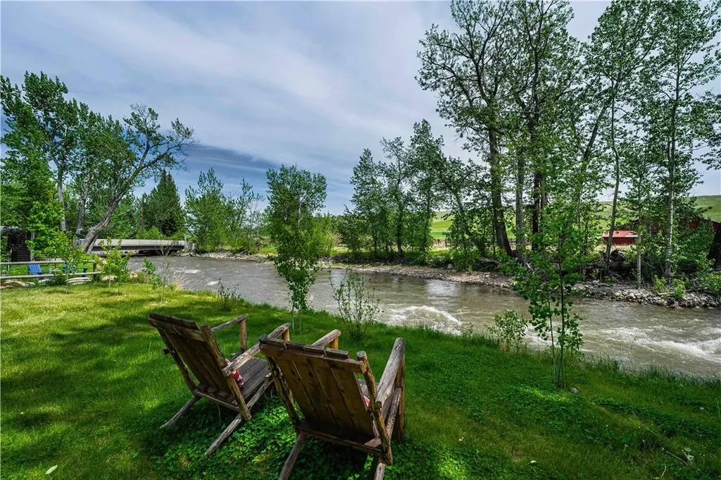 21 Rosebud Road Roscoe MT 59071