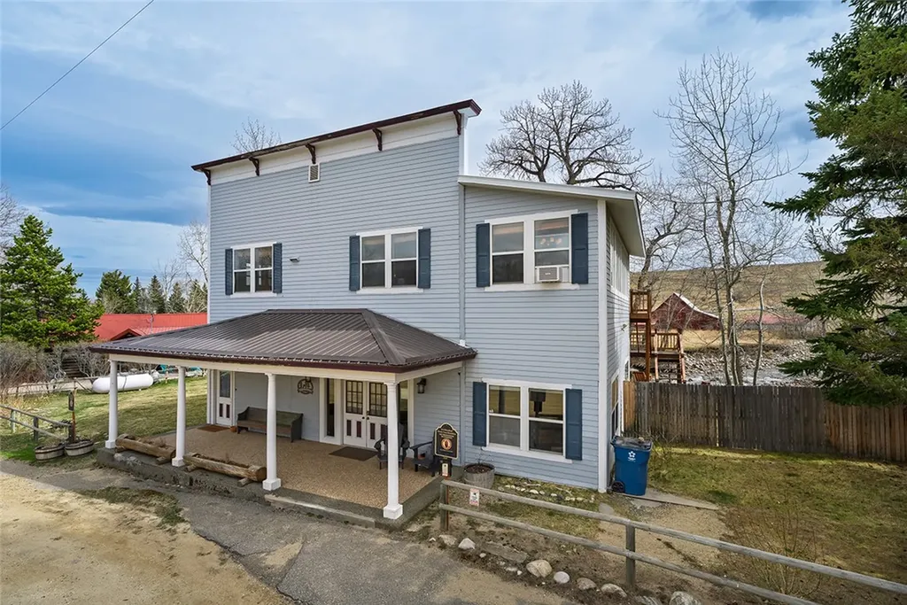 21 Rosebud Road Roscoe MT 59071