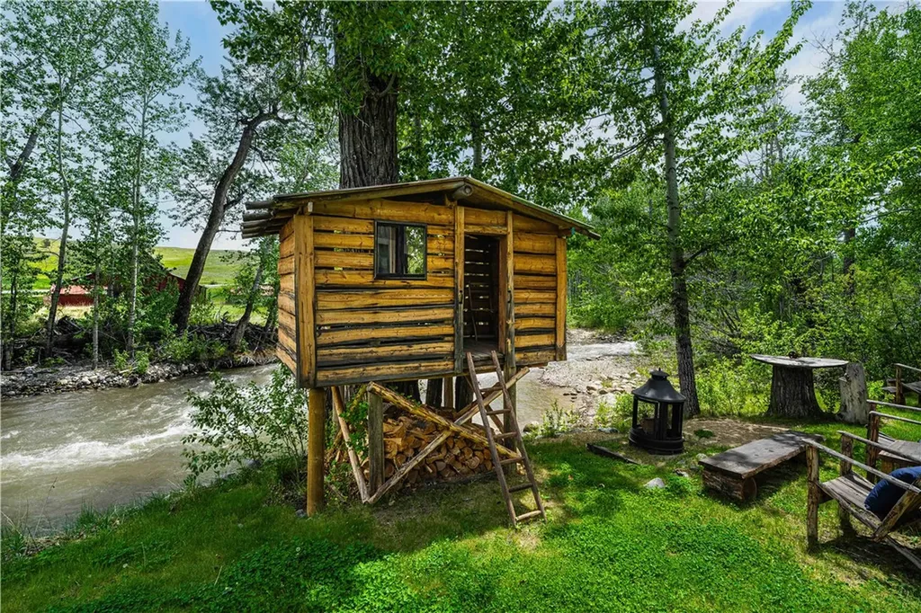 21 Rosebud Road Roscoe MT 59071