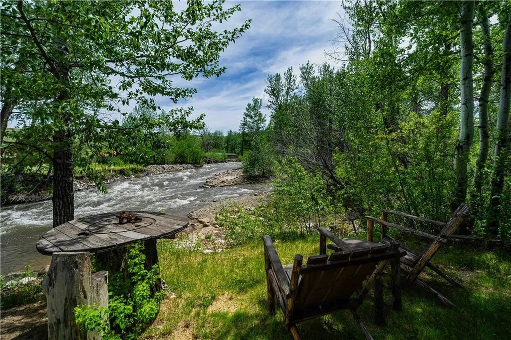 21 Rosebud Road Roscoe MT 59071