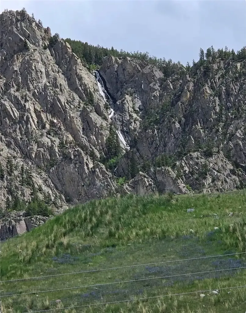 2493 Nye Road Nye MT 59061