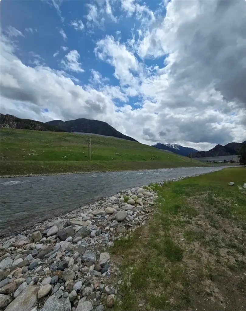 2493 Nye Road Nye MT 59061