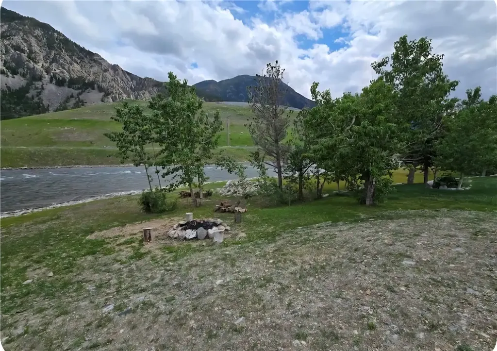 2493 Nye Road Nye MT 59061