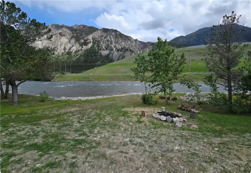 2493 Nye Road Nye MT 59061