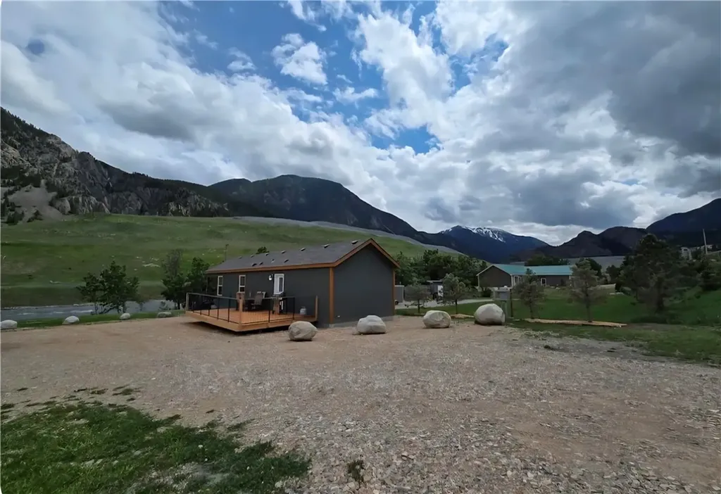 2493 Nye Road Nye MT 59061