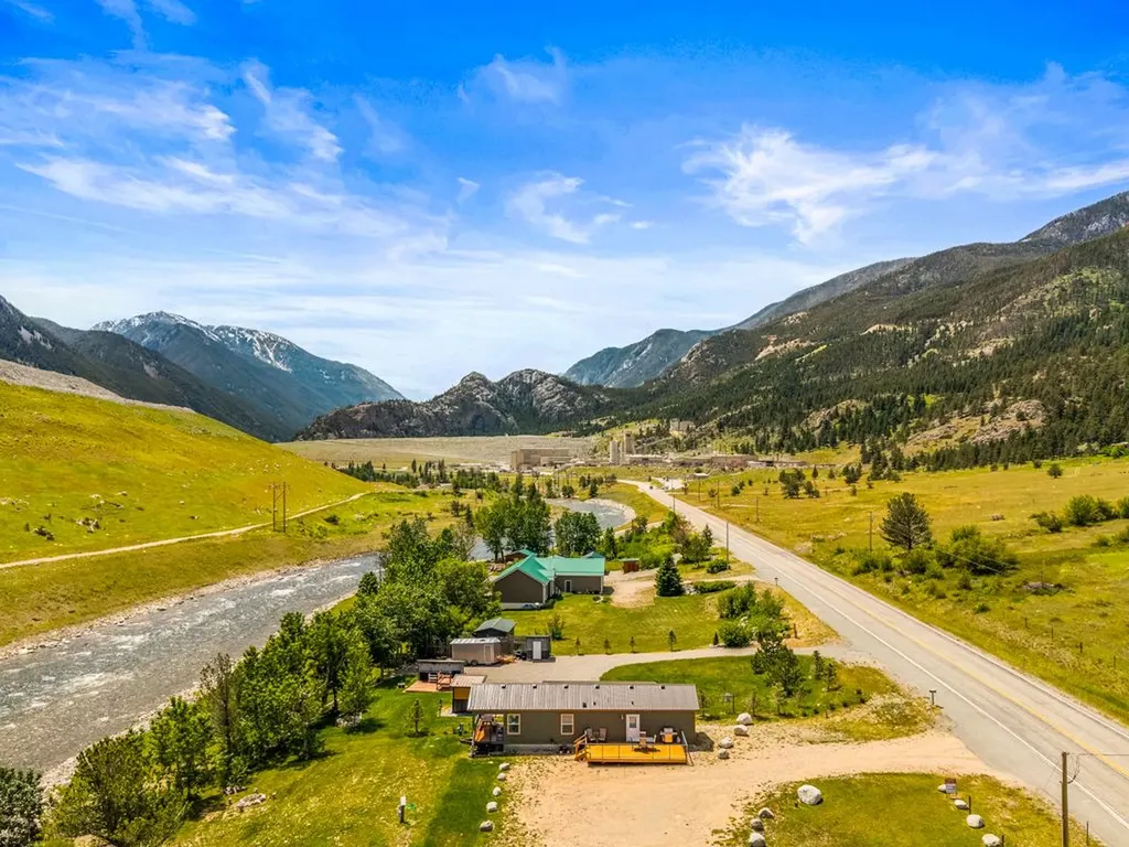 2493 Nye Road Nye MT 59061