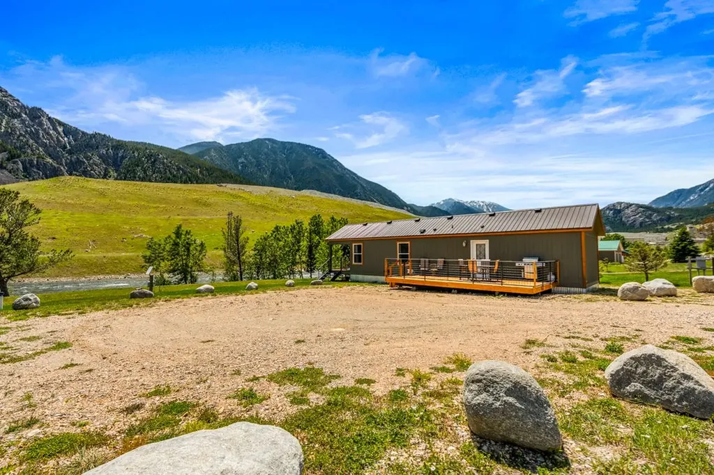 2493 Nye Road Nye MT 59061
