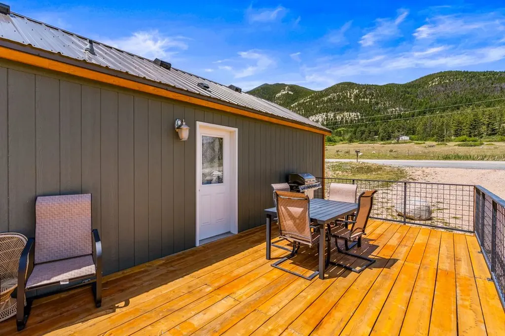 2493 Nye Road Nye MT 59061