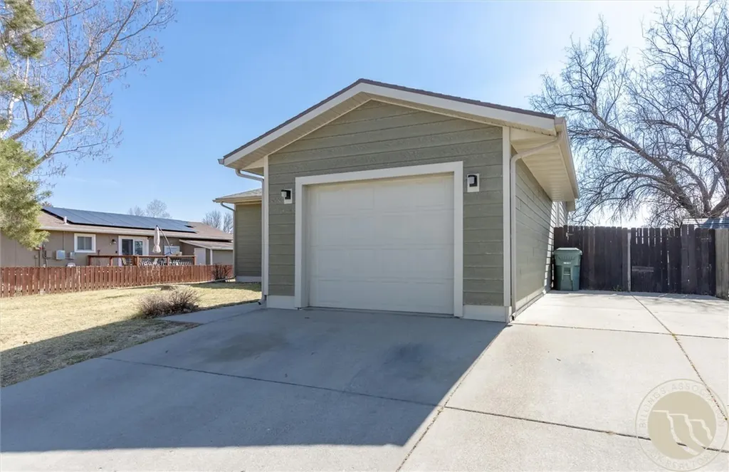 739 Briar Place Billings MT 59102