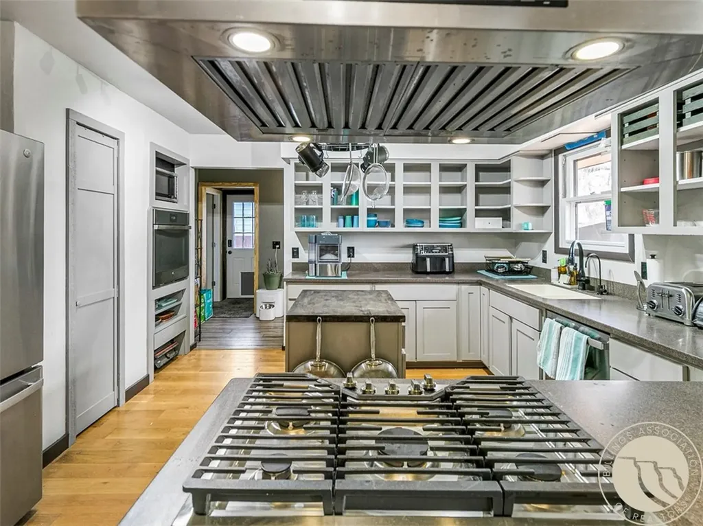 140 Annin Avenue Columbus MT 59019