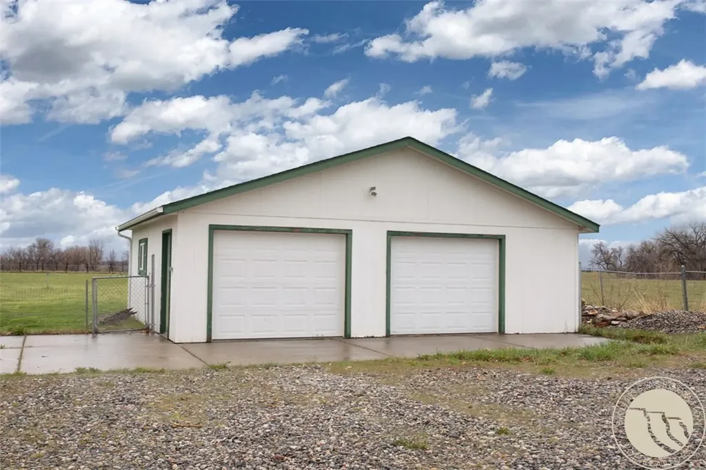 33198 Highway 313 Fort Smith MT 59075