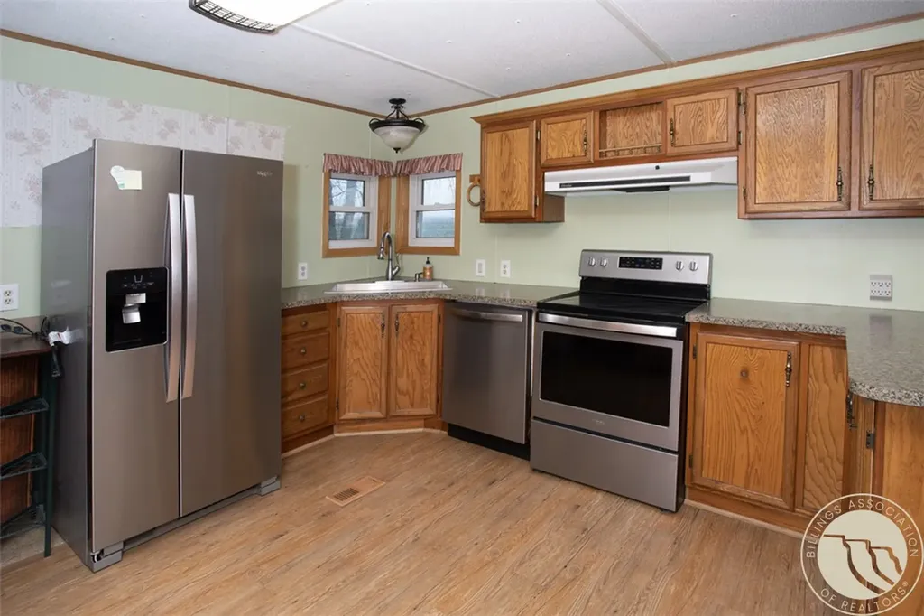 33198 Highway 313 Fort Smith MT 59075