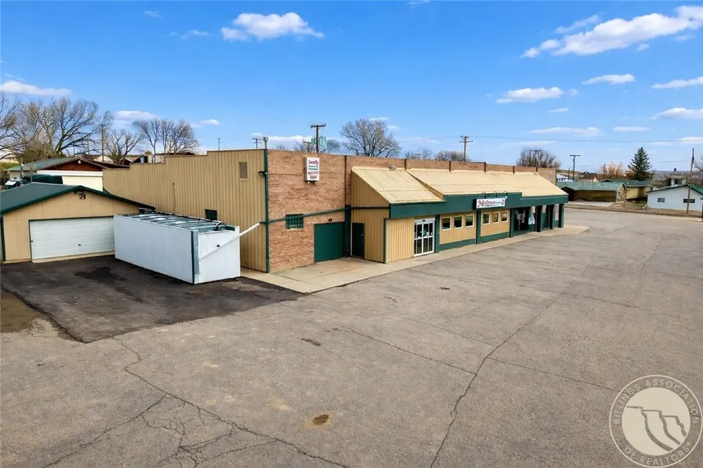 207 3rd Street NE Harlowton MT 59036