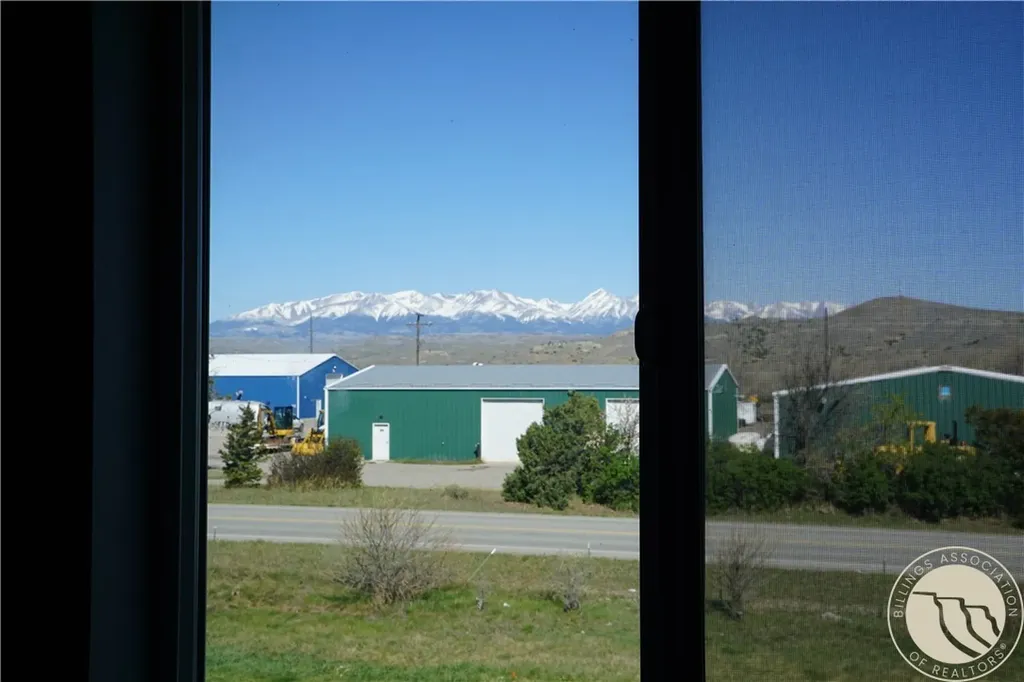 1004 Sheep Herder Lane Big Timber MT 59011