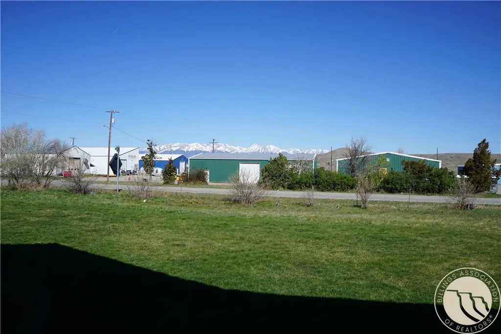 1004 Sheep Herder Lane Big Timber MT 59011