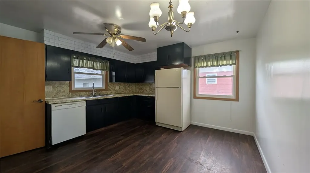 131 Maple Avenue Glendive MT 59330