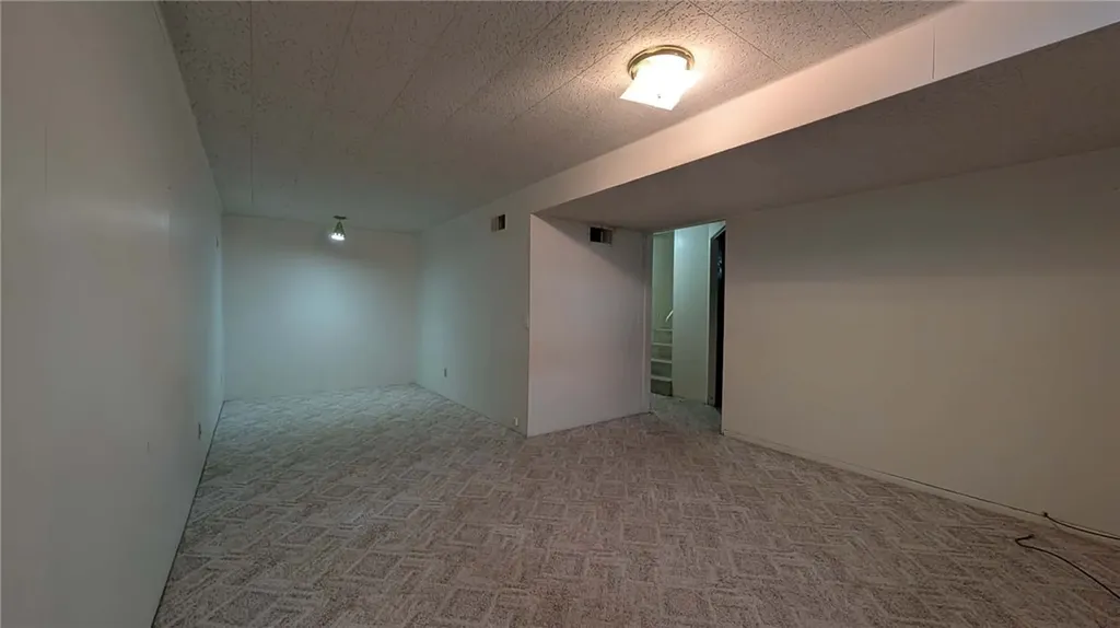 131 Maple Avenue Glendive MT 59330