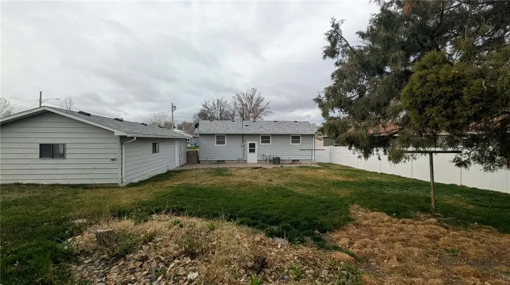131 Maple Avenue Glendive MT 59330