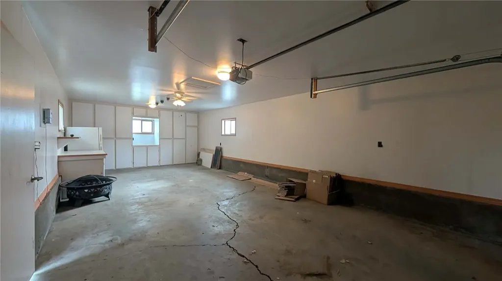 131 Maple Avenue Glendive MT 59330