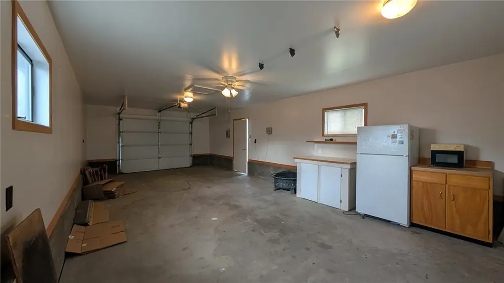 131 Maple Avenue Glendive MT 59330