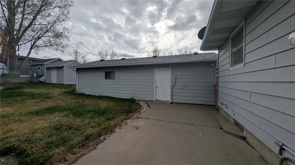 131 Maple Avenue Glendive MT 59330