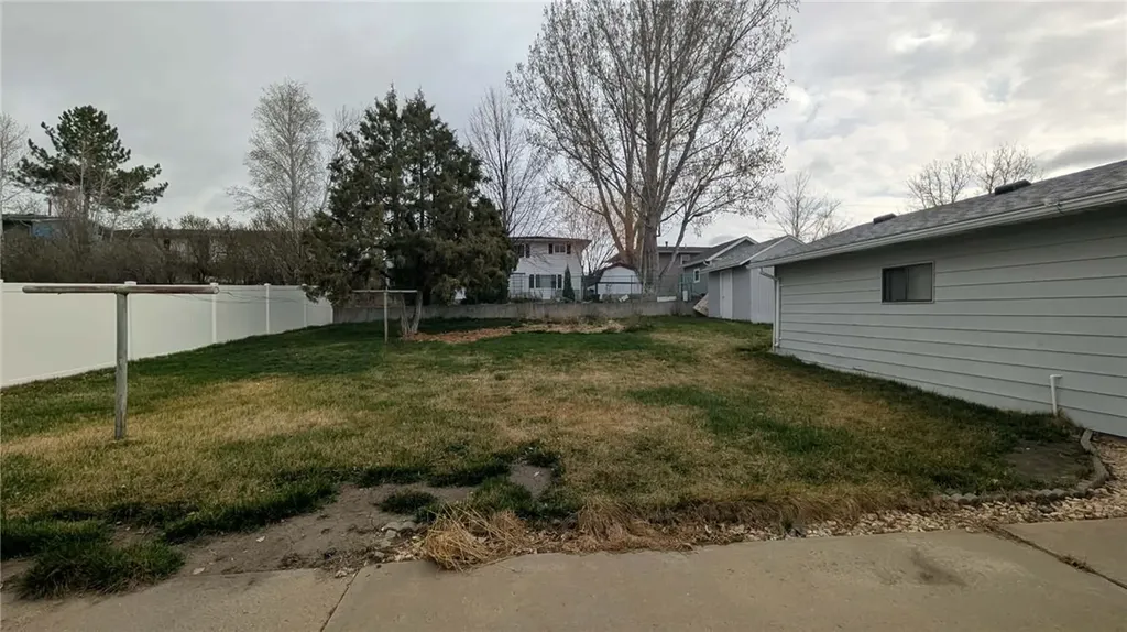 131 Maple Avenue Glendive MT 59330
