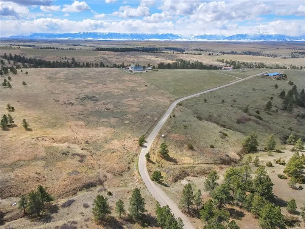 23 Beartooth Lane Columbus MT 59019