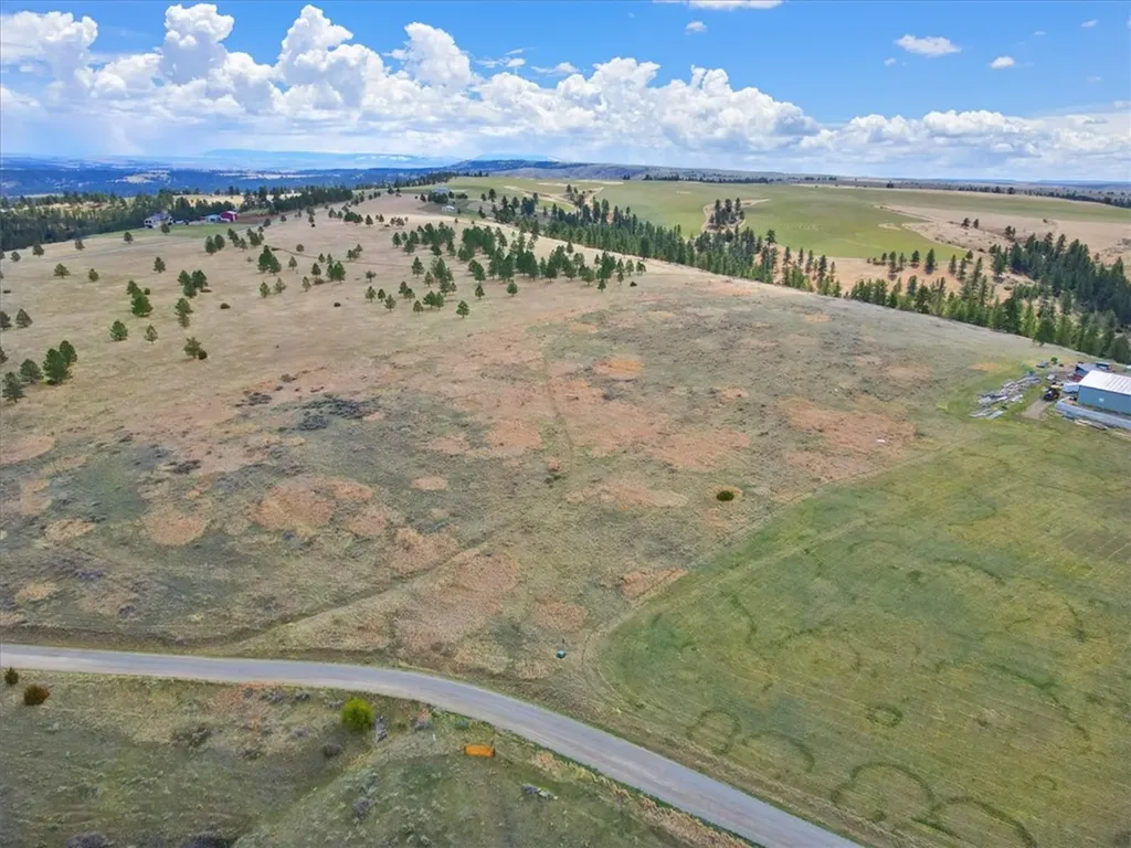 23 Beartooth Lane Columbus MT 59019