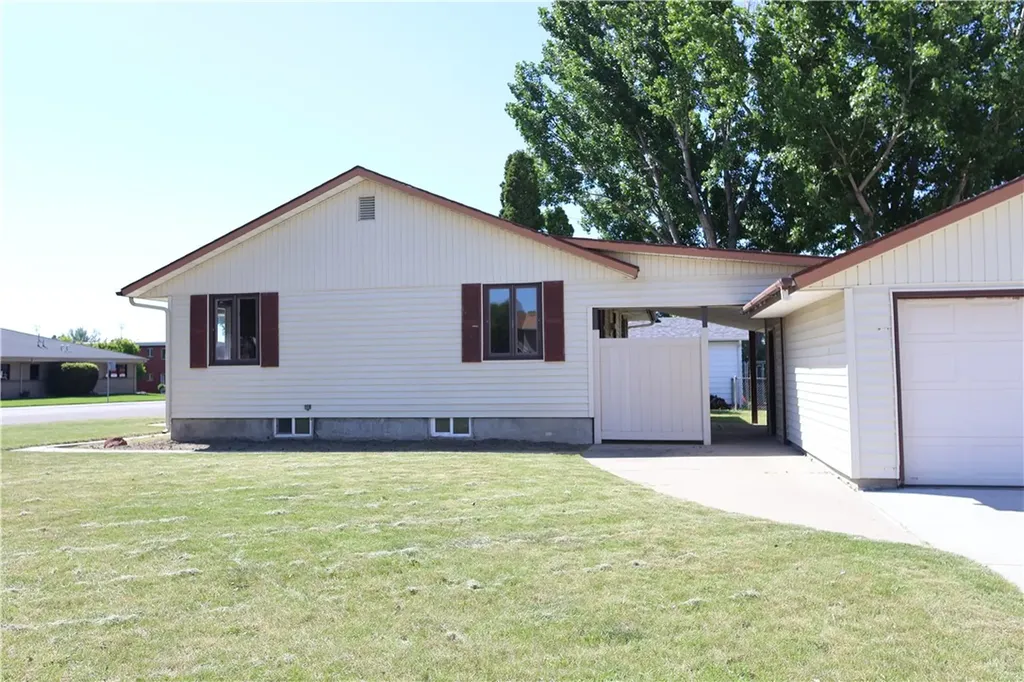 1034 1st Avenue Laurel MT 59044