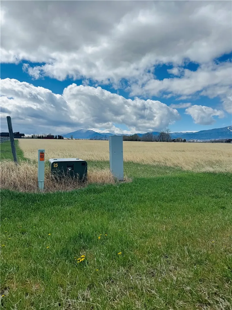 25 Horseshoe Trail Roberts MT 59070